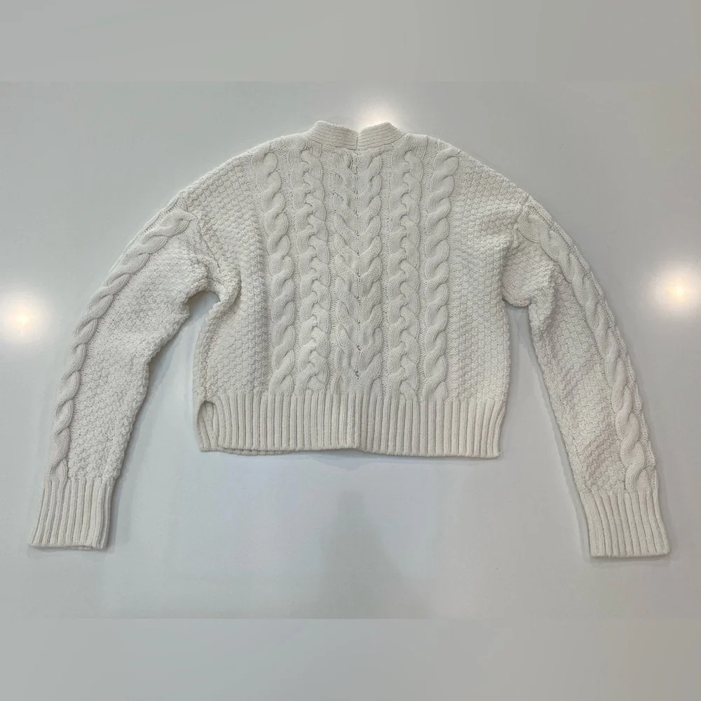 NWOT never worn abercrombie cropped cardigan sweater beige w pearl buttons XXS - Picture 8 of 9